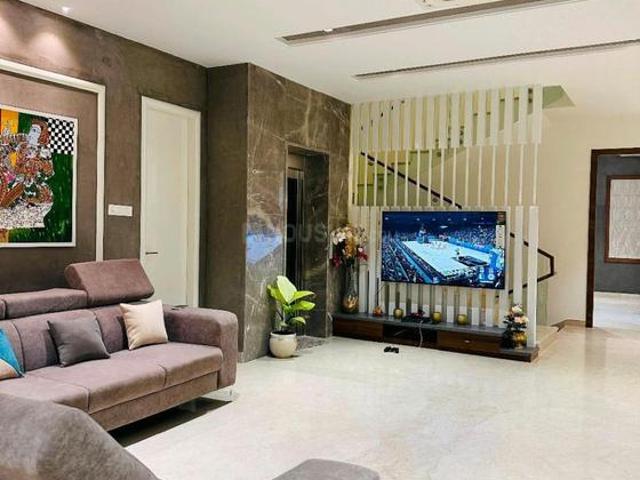 5 BHK Villa in Manchirevula for resale Hyderabad. The reference number is 18569365