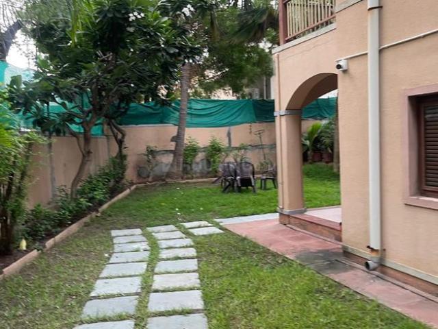 5 BHK Villa in Makarba for resale Ahmedabad. The reference number is 21159639