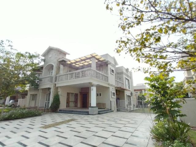 5 BHK Villa in Mokila for rent Hyderabad. The reference number is 18031281