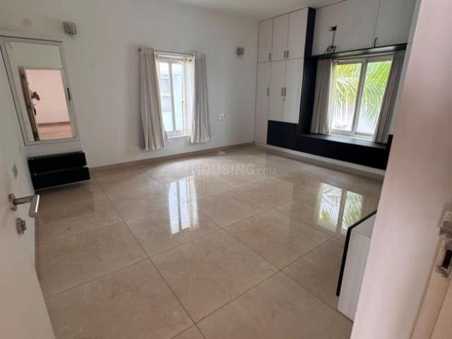 5 BHK Villa in Neelankarai for rent Chennai. The reference number is 21366240
