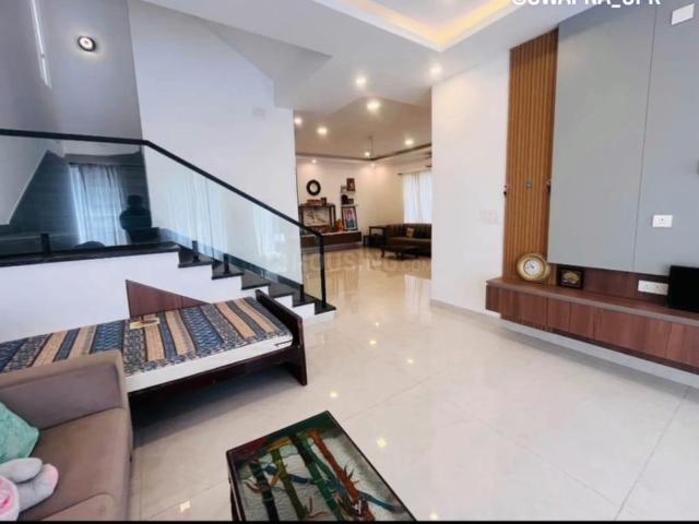 5 BHK Villa in Neelankarai for resale Chennai. The reference number is 21364880