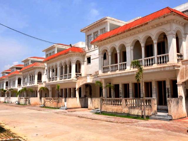 5 BHK Villa in Noida Extension for resale Greater Noida. The reference number is 19916284