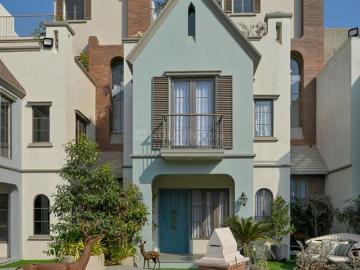 5 BHK Villa in Ognaj for resale Ahmedabad. The reference number is 19066634