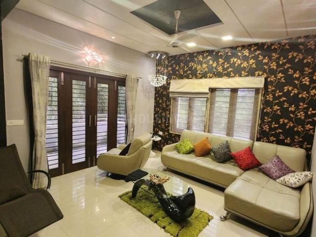 5 BHK Villa in Prahlad Nagar for resale Ahmedabad. The reference number is 19753998