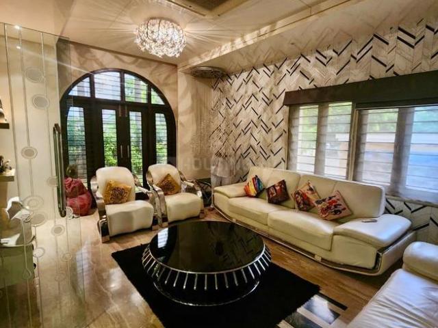 5 BHK Villa in Prahlad Nagar for resale Ahmedabad. The reference number is 20094378