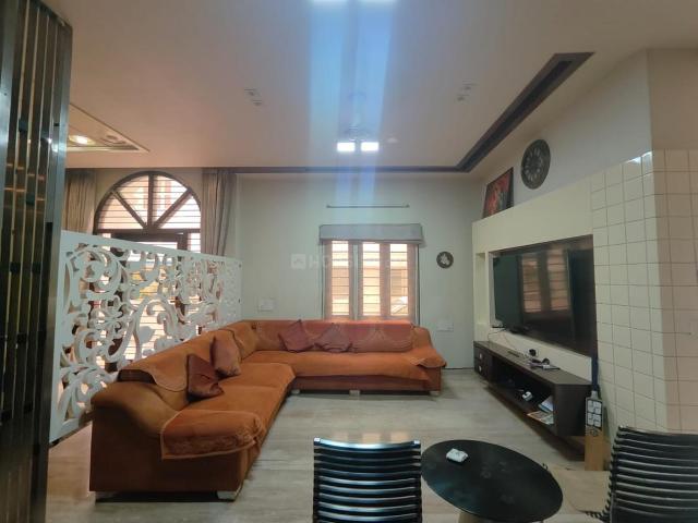 5 BHK Villa in Prahlad Nagar for resale Ahmedabad. The reference number is 20542719