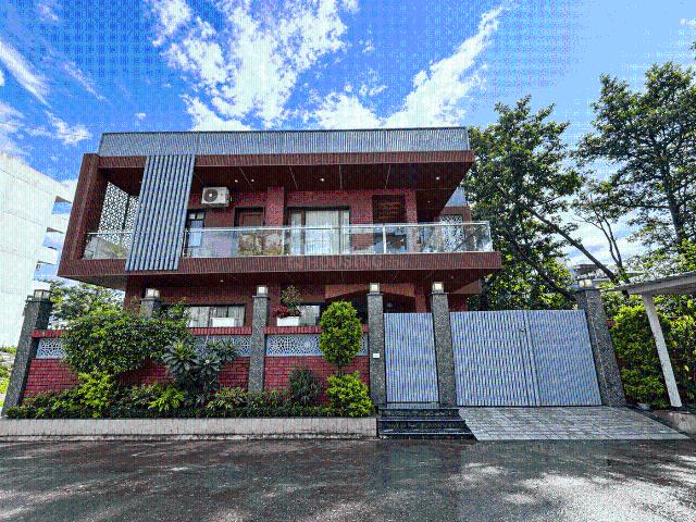 5 BHK Villa in Sahastradhara Road for resale Dehradun. The reference number is 21070515