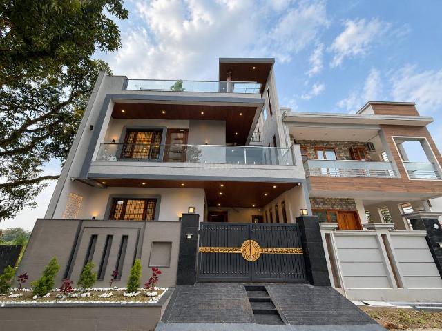 5 BHK Villa in Sahastradhara Road for resale Dehradun. The reference number is 21137296