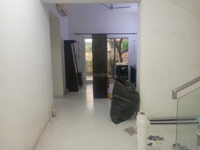 5 BHK Villa in Sector 109 for rent Gurgaon. The reference number is 21095512