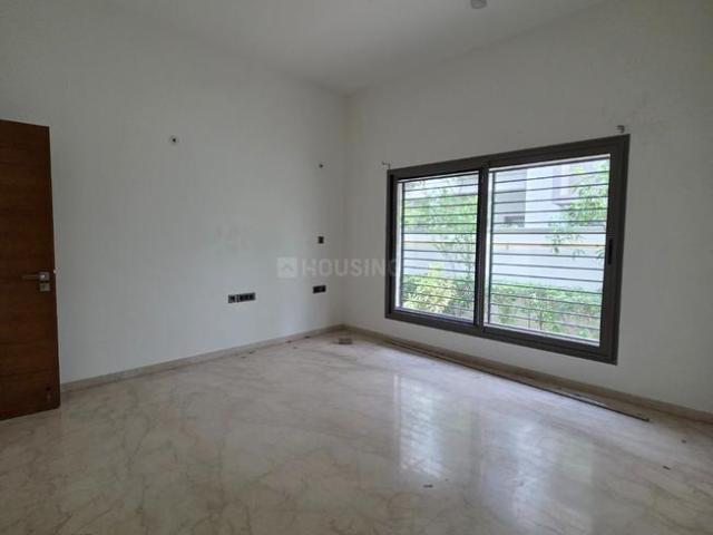 5 BHK Villa in Sector 109 for rent Gurgaon. The reference number is 21120980
