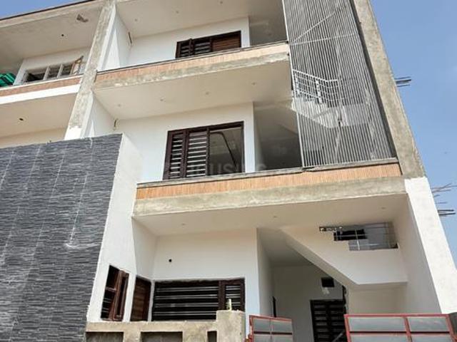 5 BHK Villa in Sector 115 for resale Mohali. The reference number is 21152138