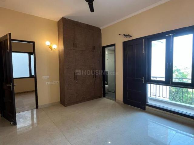 5 BHK Villa in Sector 128 for rent Noida. The reference number is 16857618