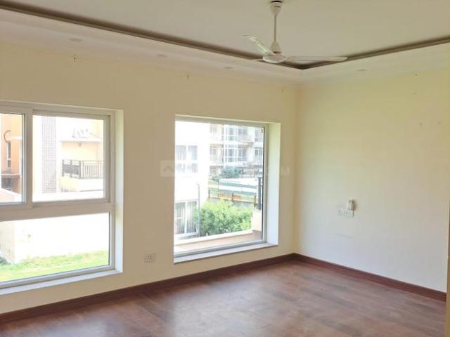 5 BHK Villa in Sector 128 for rent Noida. The reference number is 17380941