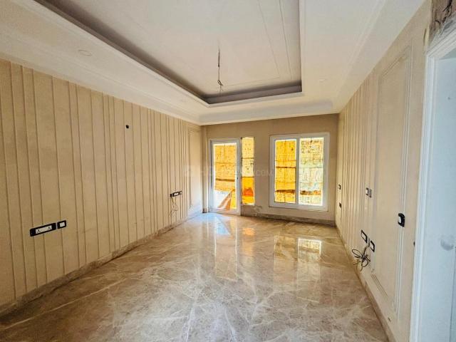 5 BHK Villa in Sector 128 for rent Noida. The reference number is 18569258