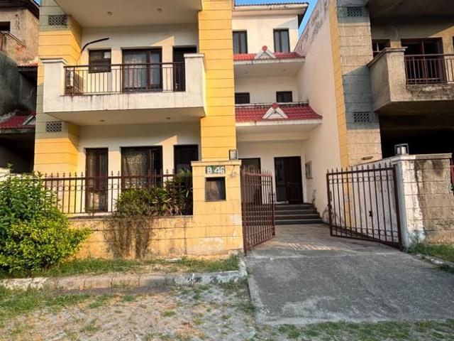5 BHK Villa in Sector 128 for rent Noida. The reference number is 20402342