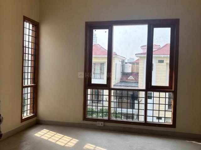 5 BHK Villa in Sector 128 for rent Noida. The reference number is 20848279