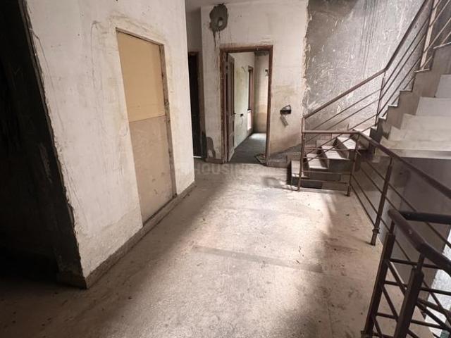 5 BHK Villa in Sector 128 for resale Noida. The reference number is 20808033