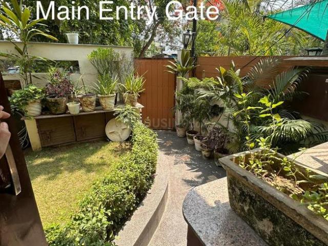 5 BHK Villa in Sector 23 for rent Gurgaon. The reference number is 21307588