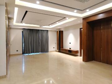 5 BHK Villa in Sector 43 for resale Gurgaon. The reference number is 13355871