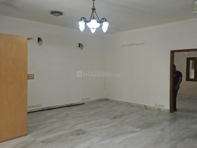 5 BHK Villa in Sector 50 for rent Noida. The reference number is 21197049