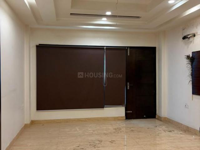 5 BHK Villa in Sector 50 for resale Noida. The reference number is 20530426