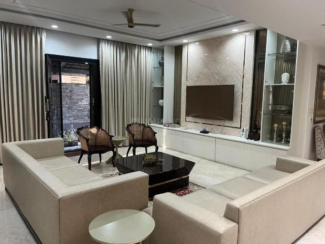 5 BHK Villa in Sholinganallur for rent Chennai. The reference number is 20540354