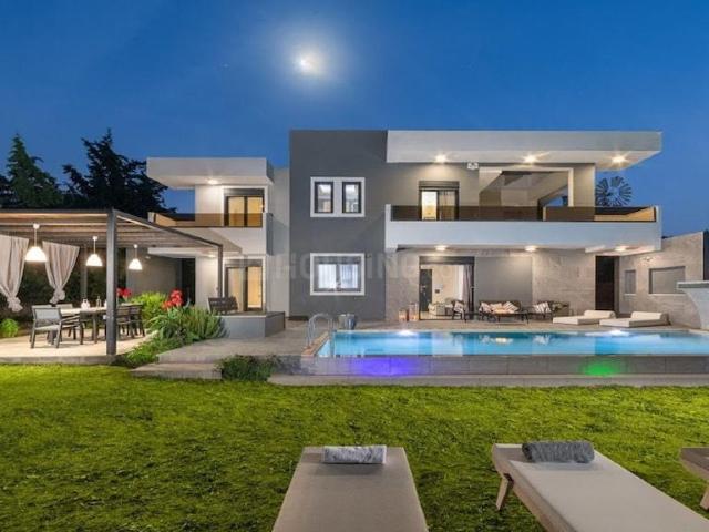 5 BHK Villa in Shantigram for rent Ahmedabad. The reference number is 21324883