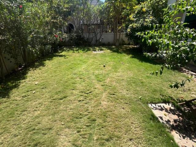 5 BHK Villa in Shantigram for resale Ahmedabad. The reference number is 19698224