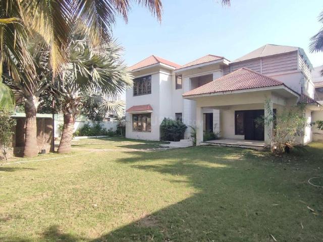 5 BHK Villa in Shela for rent Ahmedabad. The reference number is 21309490