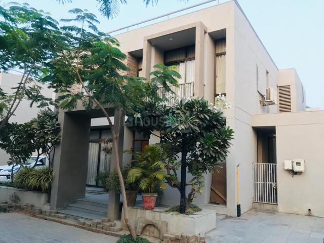 5 BHK Villa in Shela for resale Ahmedabad. The reference number is 21022911