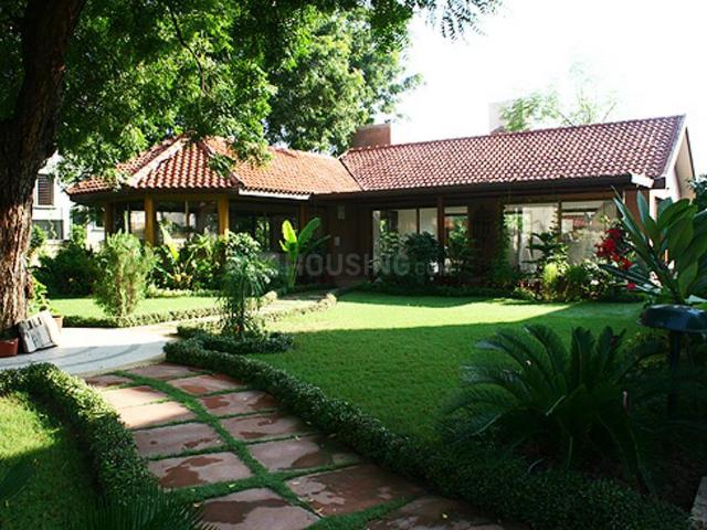 5 BHK Villa in Shilaj for resale Ahmedabad. The reference number is 21085112