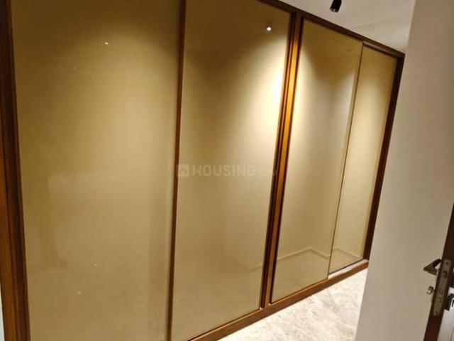 5 BHK Apartment in Ambli for rent Ahmedabad. The reference number is 20990397