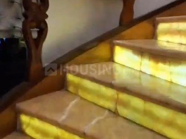 5 BHK Apartment in Andheri West for rent Mumbai. The reference number is 20721971