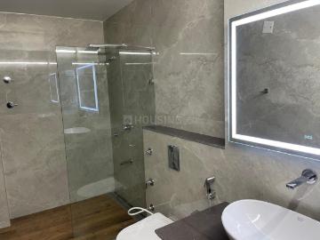 5 BHK Apartment in Ahmedabad Cantonment for rent Ahmedabad. The reference number is 19766044