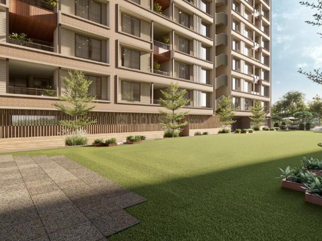 5 BHK Apartment in Bodakdev for resale Ahmedabad. The reference number is 21115170