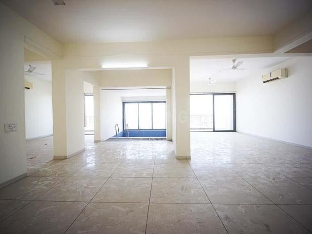 5 BHK Apartment in Bopal for resale Ahmedabad. The reference number is 21112359