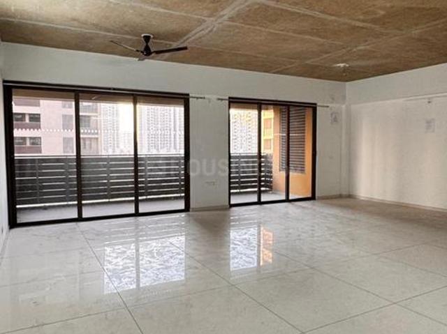 5 BHK Apartment in Godhavi for resale Ahmedabad. The reference number is 19419426