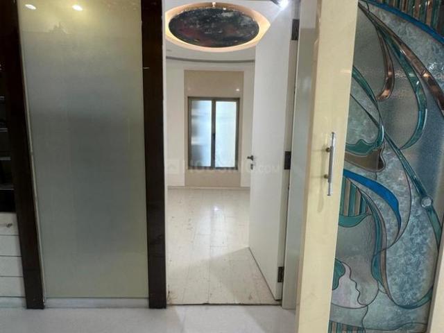 5 BHK Apartment in Goregaon East for rent Mumbai. The reference number is 19209727