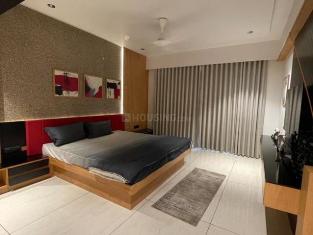 5 BHK Apartment in Ghanshyam Nagar for rent Rajkot. The reference number is 19912329