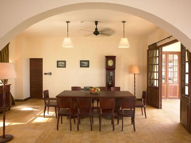 5 BHK Apartment in Khar West for resale Mumbai. The reference number is 20411442