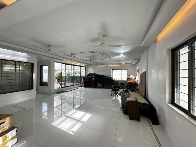 5 BHK Apartment in Juhu for rent Mumbai. The reference number is 21119925