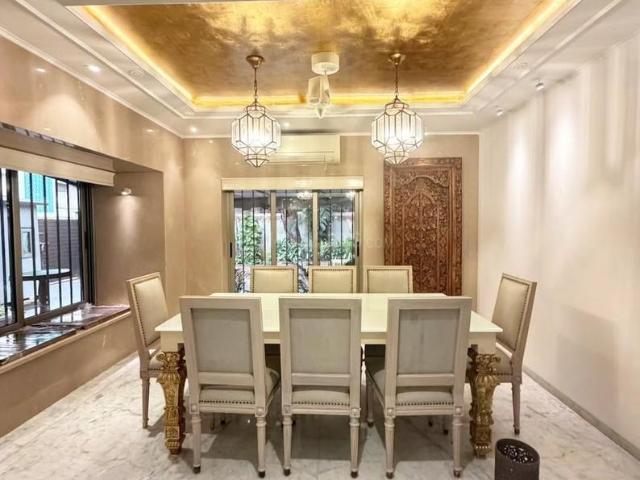 5 BHK Apartment in Juhu for rent Mumbai. The reference number is 21370878