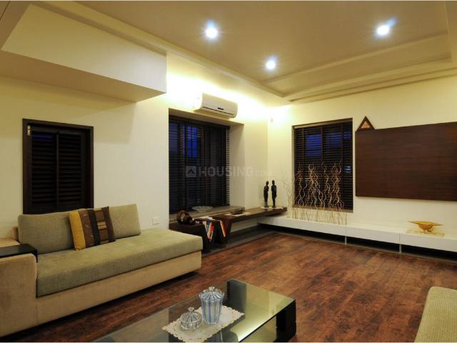 5 BHK Apartment in Juhu for resale Mumbai. The reference number is 21143242