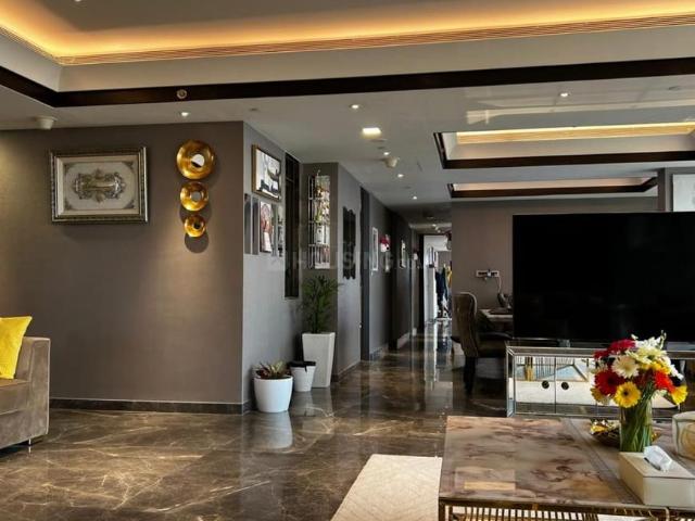 5 BHK Apartment in Lower Parel for rent Mumbai. The reference number is 17209956