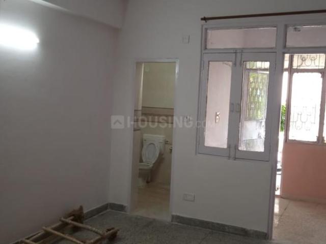 5 BHK Apartment in Mayur Vihar Phase 1 for resale New Delhi. The reference number is 20591347