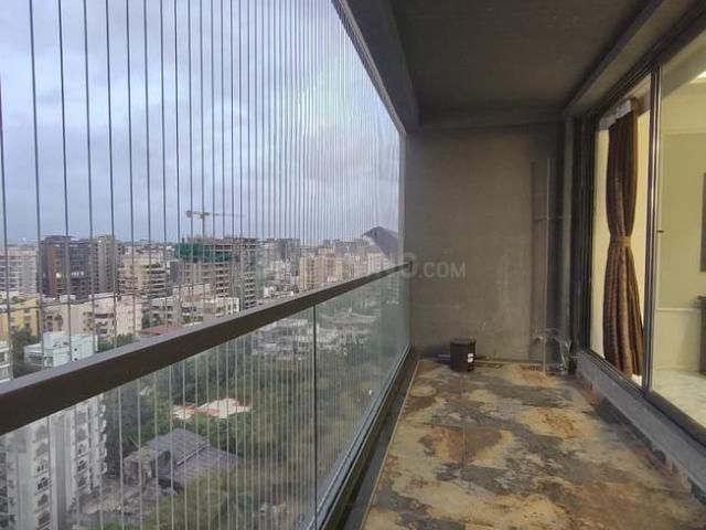 5 BHK Apartment in Santacruz West for rent Mumbai. The reference number is 20973290