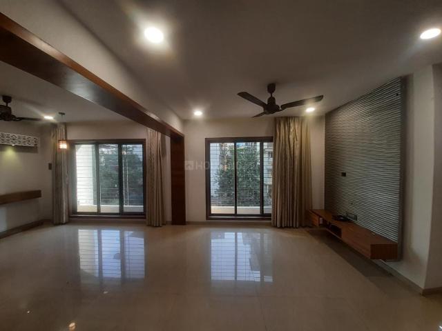 5 BHK Apartment in Seawoods for resale Navi Mumbai. The reference number is 20722909