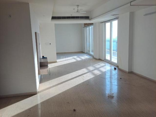 5 BHK Apartment in Sector 104 for rent Noida. The reference number is 13126553