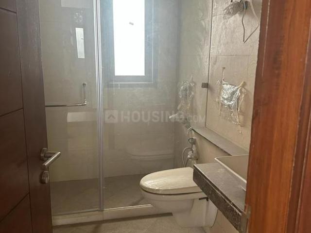 5 BHK Apartment in Sector 128 for rent Noida. The reference number is 11834801