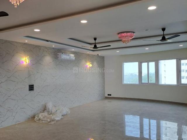 5 BHK Apartment in Sector 128 for rent Noida. The reference number is 13140143